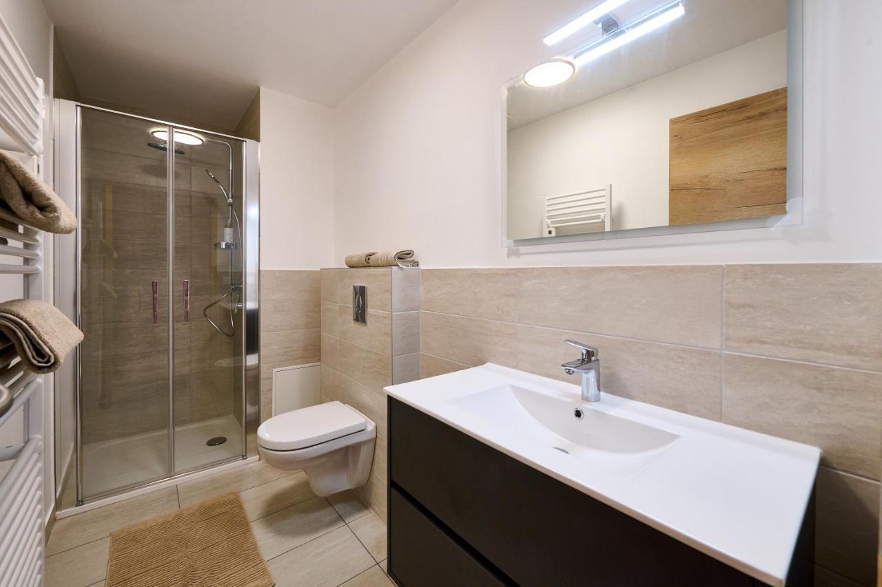 Le Pommier - Appt Avec Jardin Partage Apartamento Puberg Exterior foto